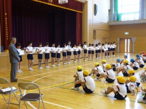 0425児童会発足 (1)