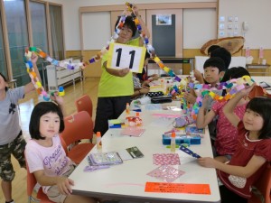 七夕かざりづくり (3)