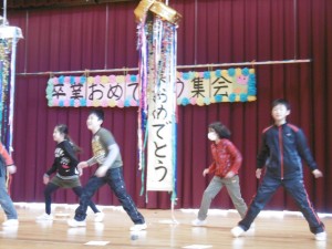 卒業おめでとう集会 (27)